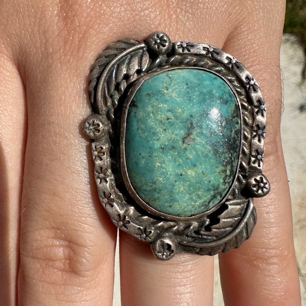 Vintage Turquoise Cabochon Ring with Floral and Leaf Silverwork
